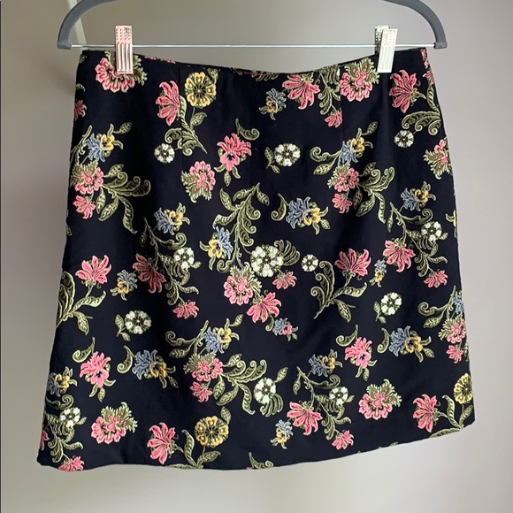 Loft Skirt - Picture 3 of 5